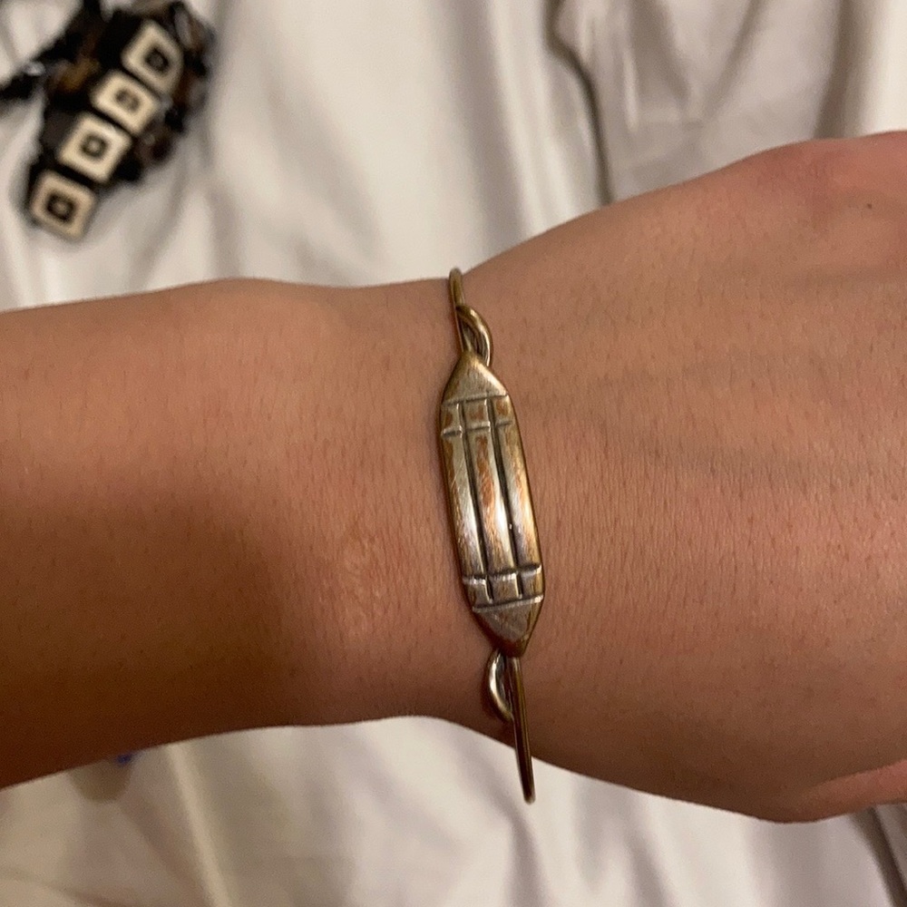 Bracelets - Picture 5 of 8